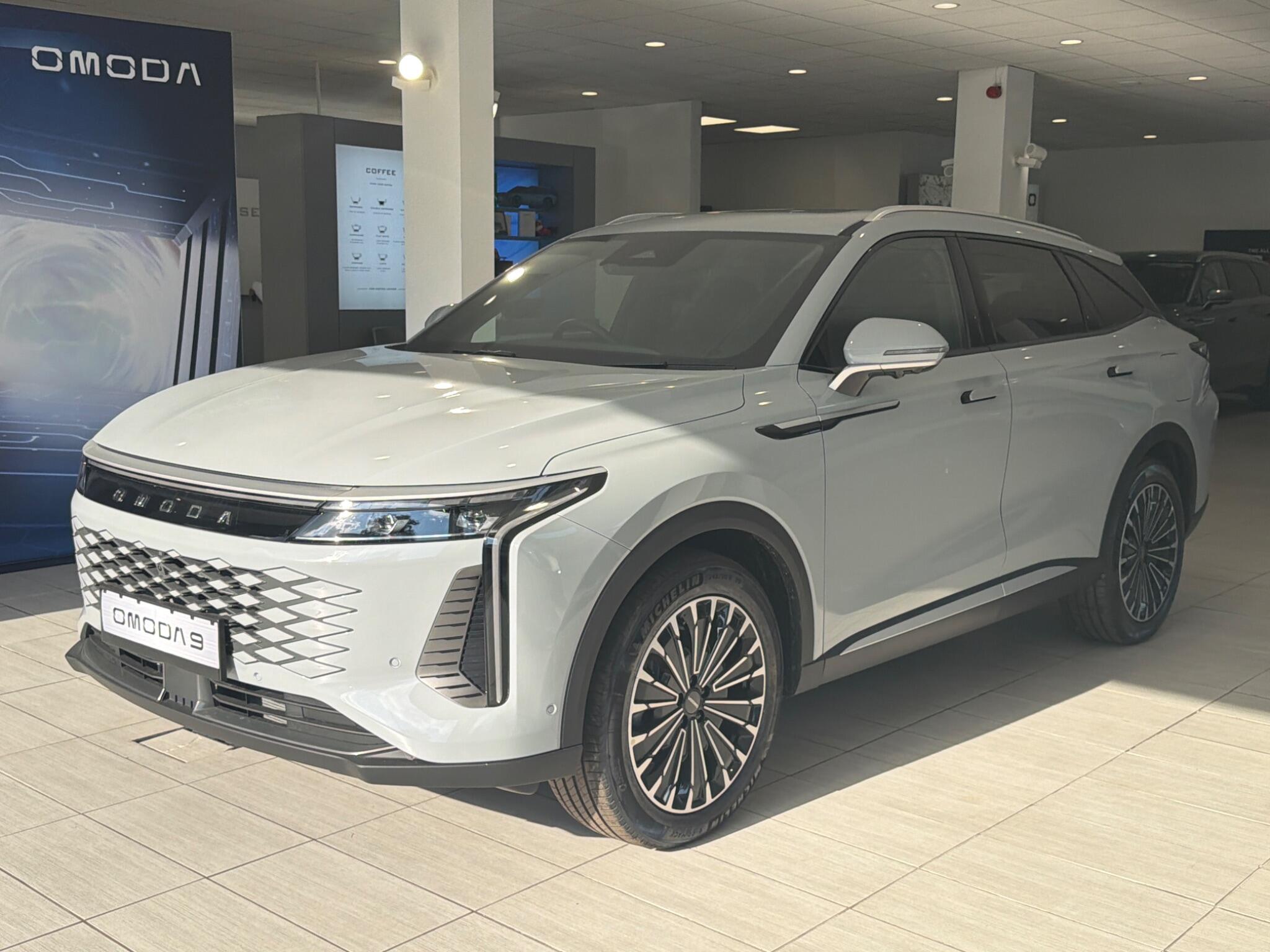 Large vehicle image